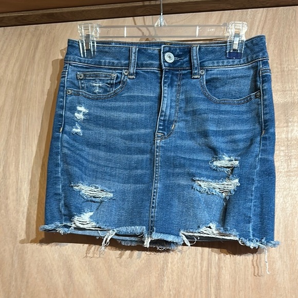 American Eagle Outfitters Dresses & Skirts - American eagle jean skirt high rise mini size 4